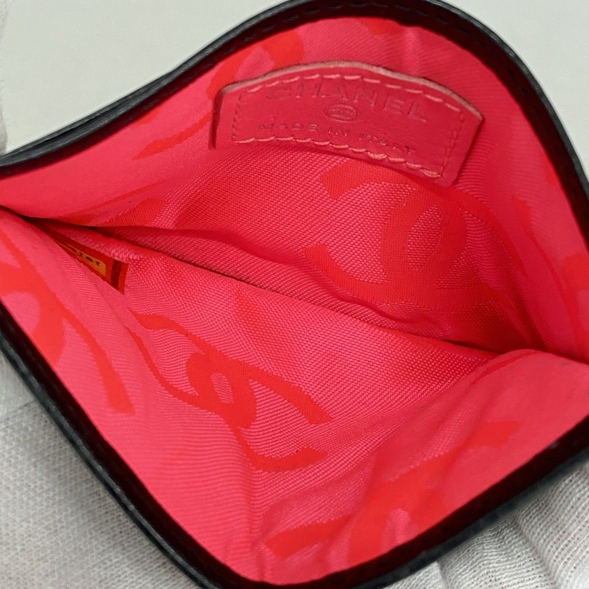 Chanel Card Case Cambon Lambskin Black Cles Dies — view 3