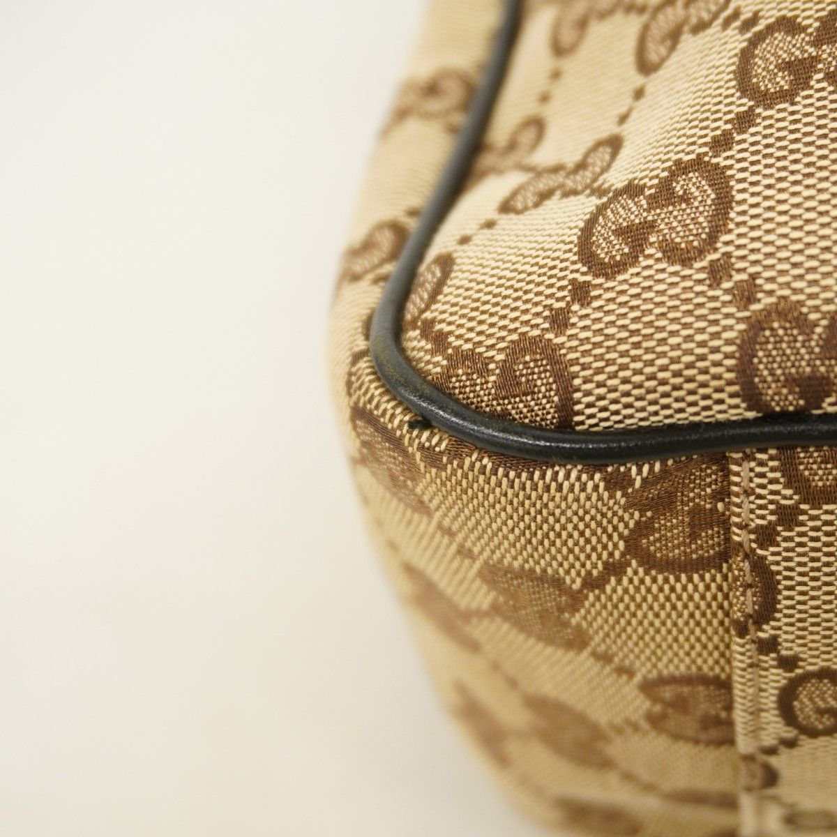 Gucci Tote GG Canvas Beige Black Gold Silver — view 8