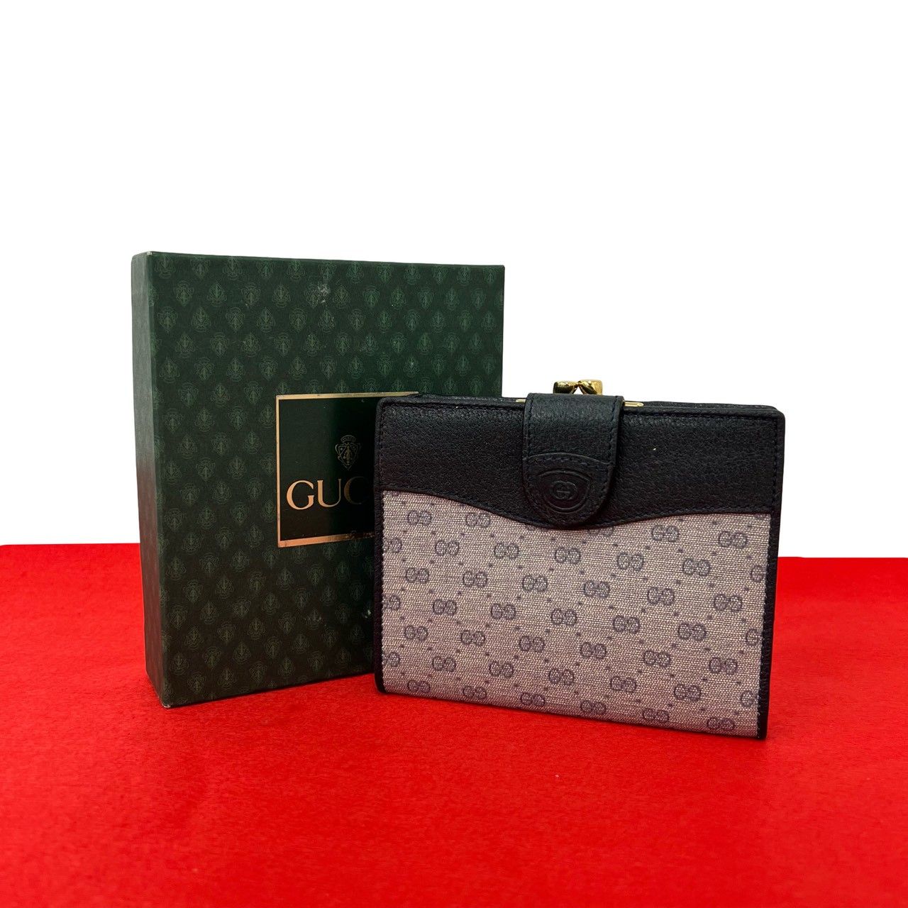 Gucci Vintage Micro GG Logo Leather Kiss Lock Bifold Wallet Navy