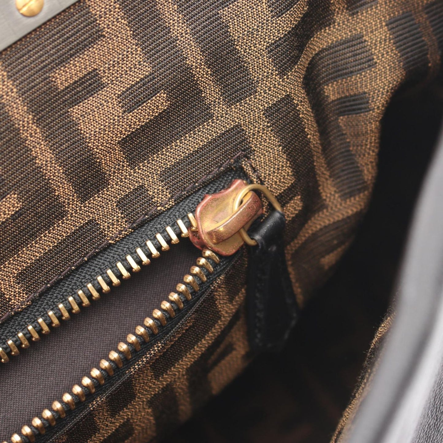 Fendi Handbag Peekaboo Large 2-Way Black Leather — view 7