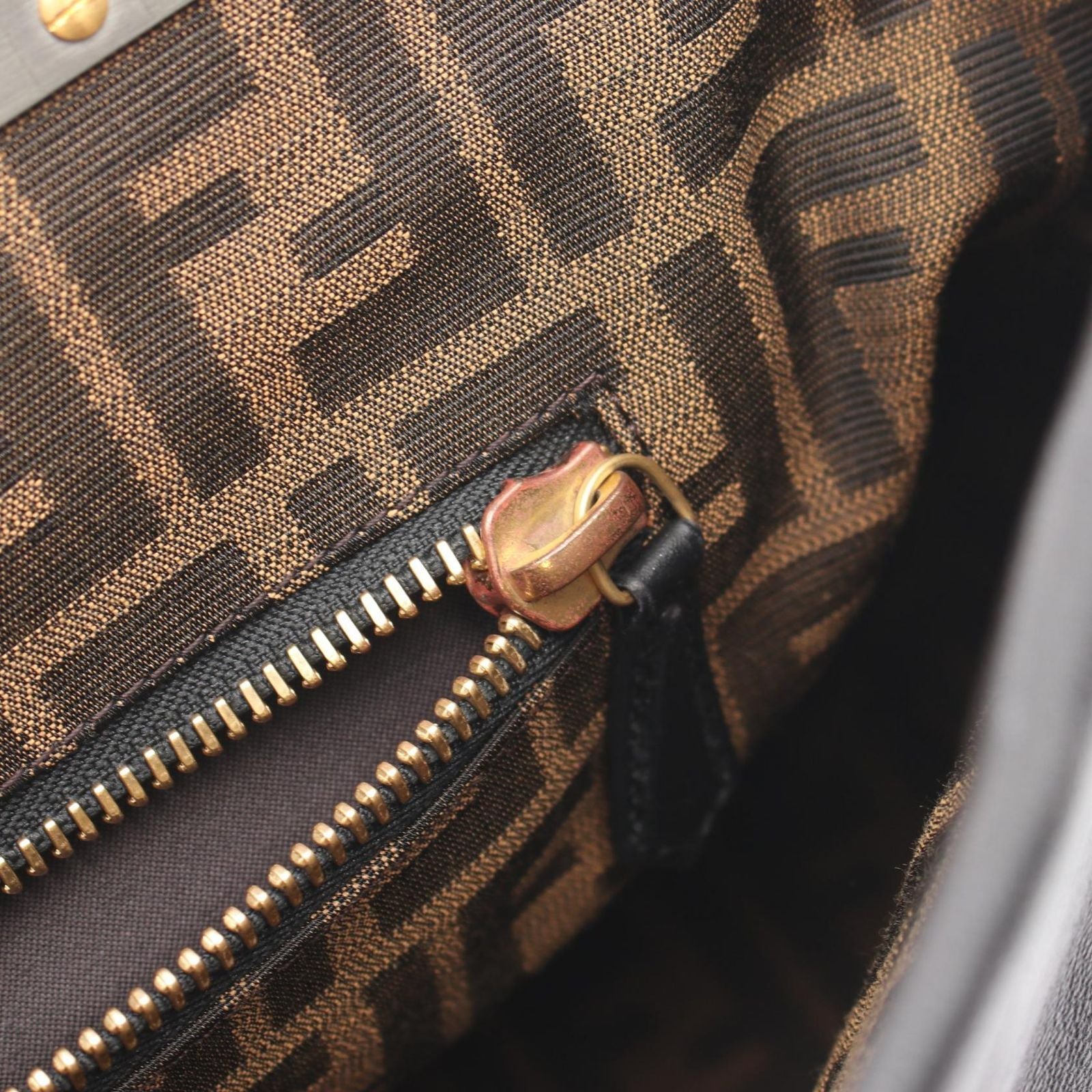 Fendi Handbag Peekaboo Large 2-Way Black Leather — view 7