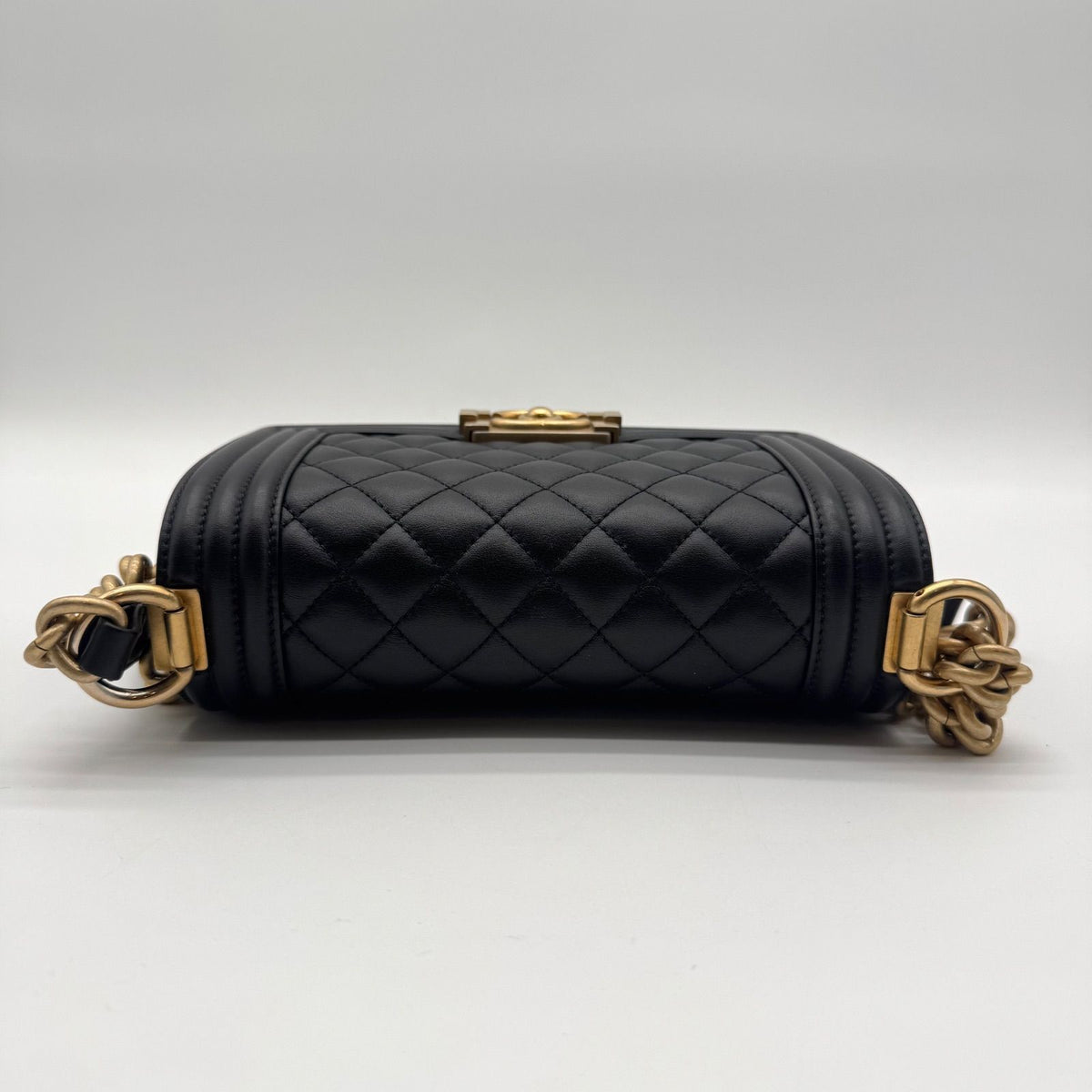 Chanel Shoulder Bag Boy Lambskin CC Logo Quilted Turnlock Gold Leather Black — view 5