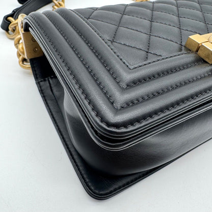 Chanel Shoulder Bag Boy Lambskin CC Logo Quilted Turnlock Gold Leather Black — view 7