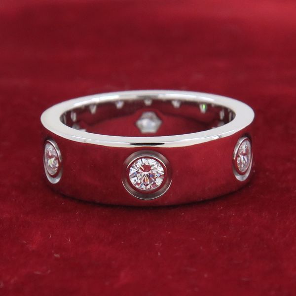 Cartier Love Ring Full Diamond — view 4