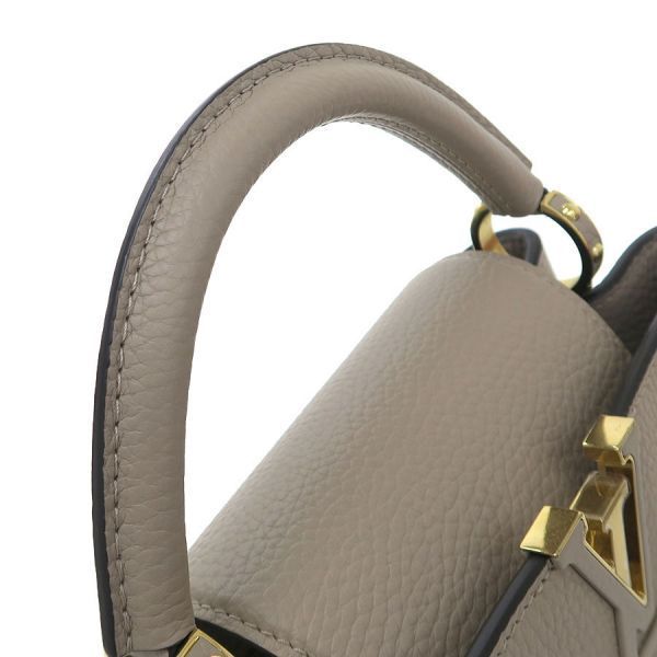 Louis Vuitton Capucines BB Messenger Bag — view 5