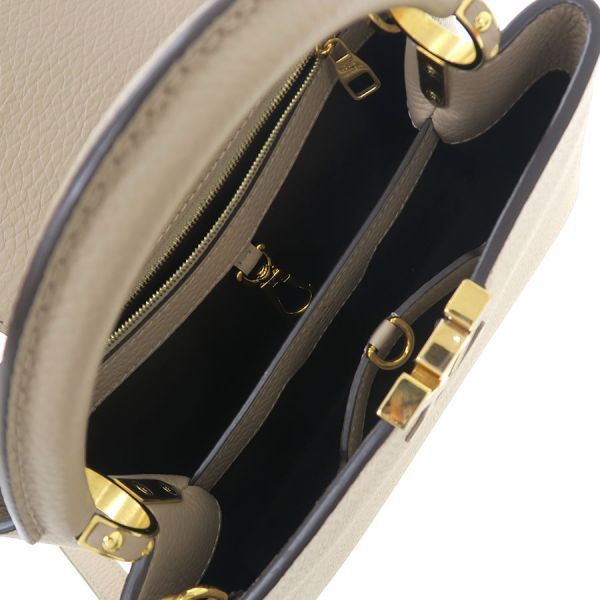 Louis Vuitton Capucines BB Messenger Bag — view 2