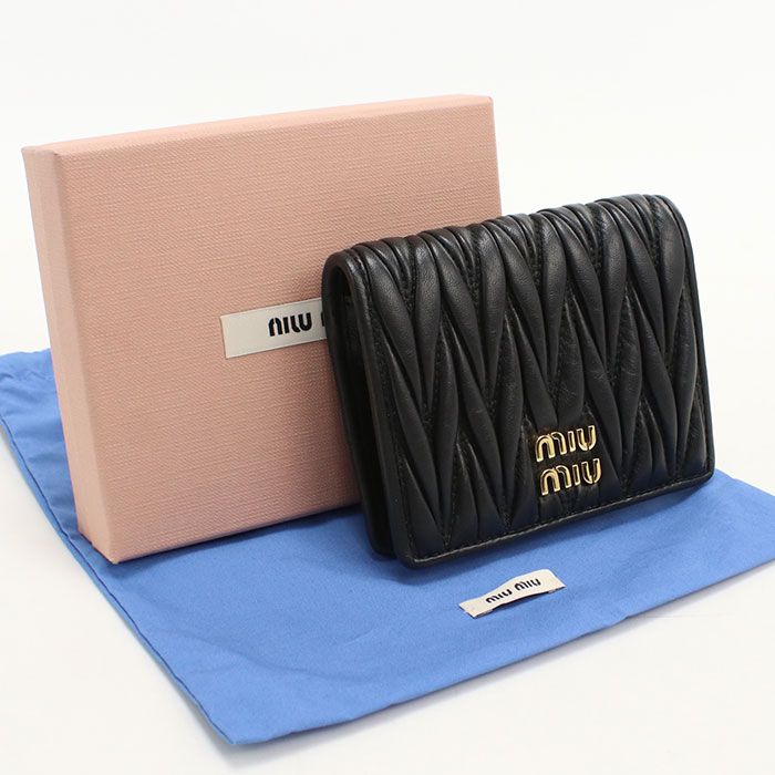 Miu Miu Miu Matelasse Bifold Wallet Lambskin