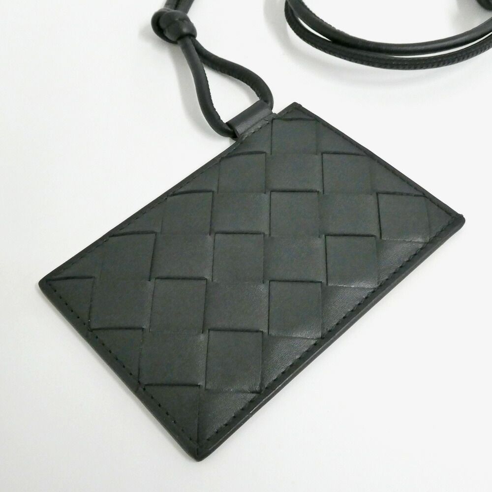 Bottega Veneta Intrecciato Badge Holder Calf Black Card — view 2