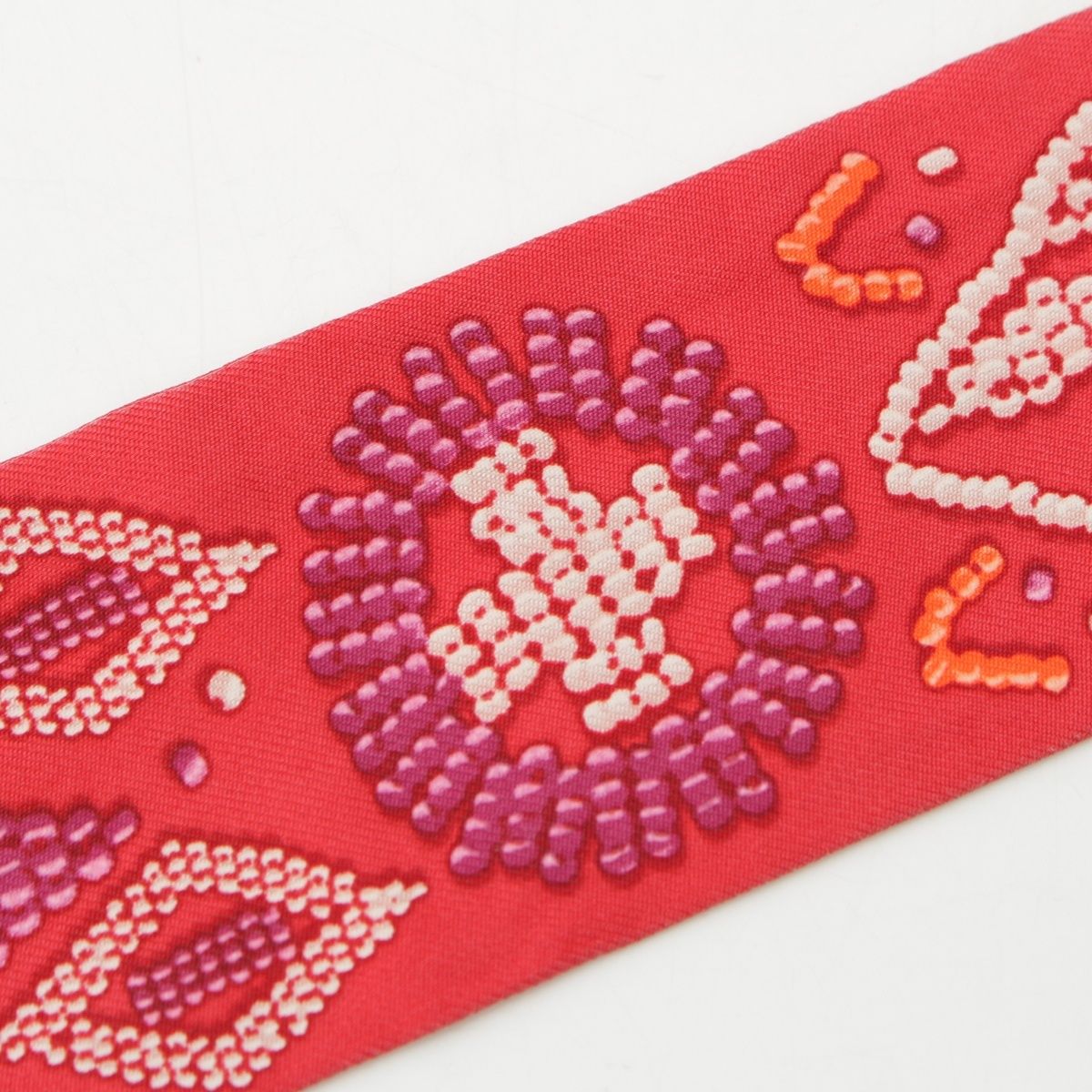 Hermes Twilly Kelly en Perles Silk Scarf — view 6