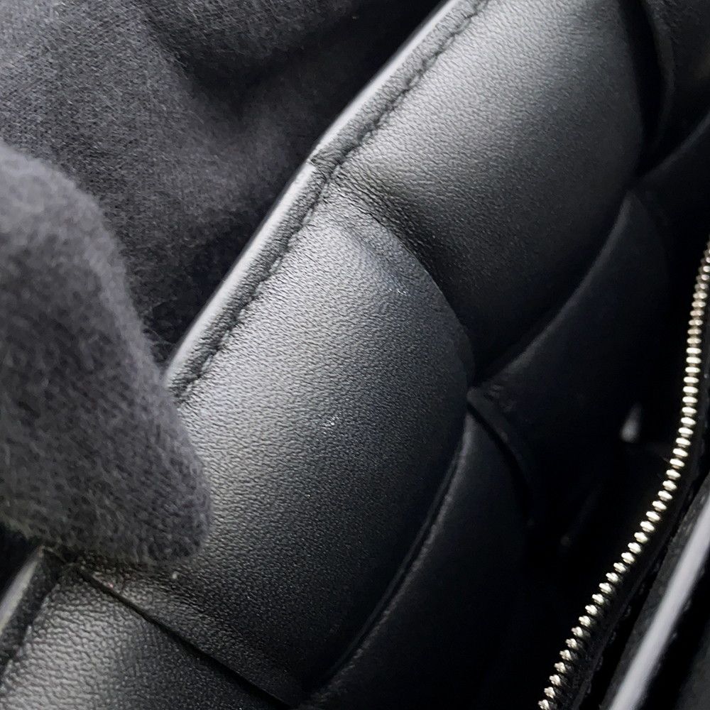 Bottega Veneta Shoulder Bag Intrecciato Padded Cassette Lambskin Black — view 9