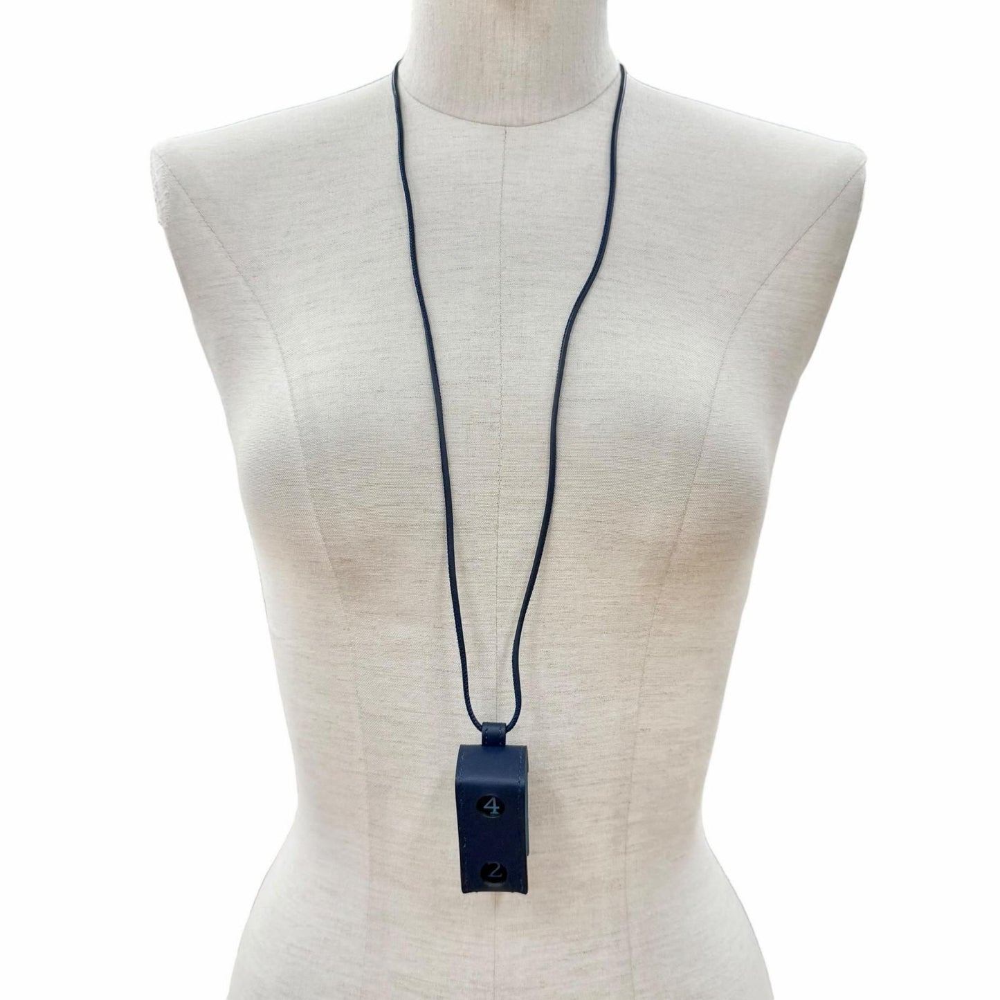 Hermes Coup de Blue Jean Navy 3 Dice Leather Necklace 85 cm — view 5