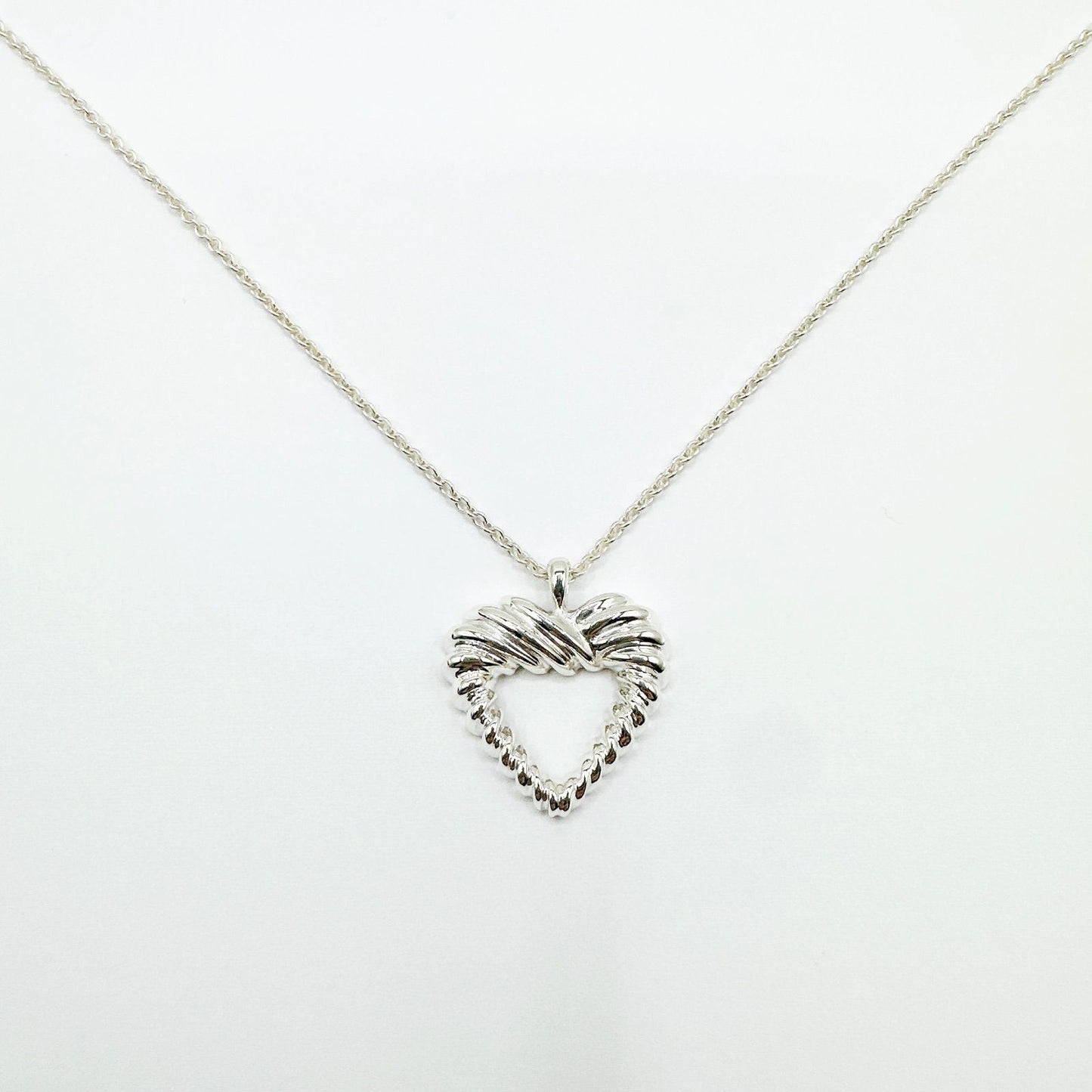 Tiffany & Co Twist Heart Silver Necklace 46 cm — view 7