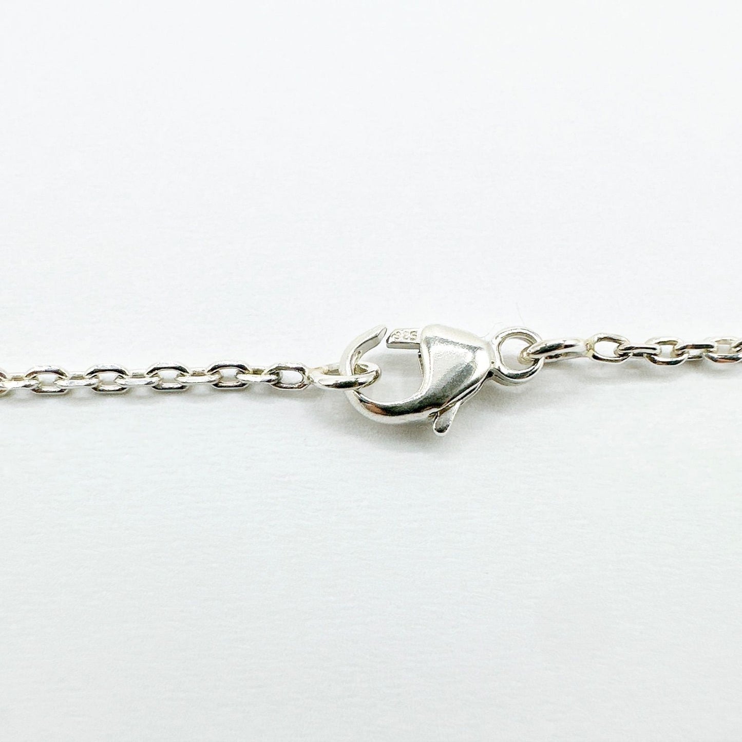 Louis Vuitton Lockit Silver Necklace 50 cm — view 4