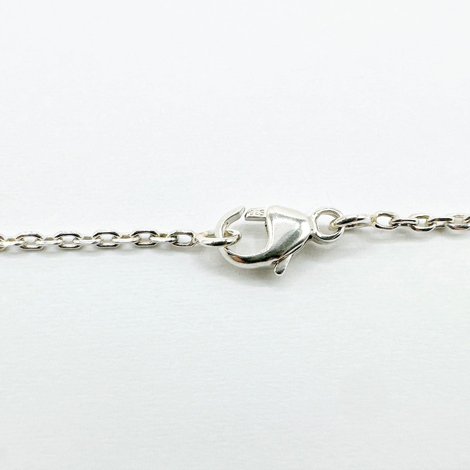 Louis Vuitton Lockit Silver Necklace 50 cm — view 4