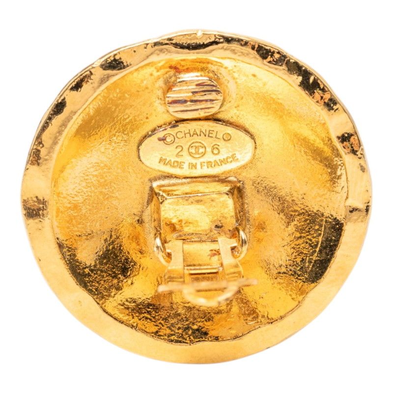 Chanel CC Logo Quilted Round Earrings Gold Plated — view 3