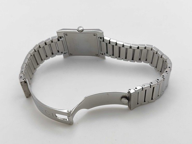 Gucci Watch Sherry Line Silver Stainless Steel 2 Hand Quartz — view 5