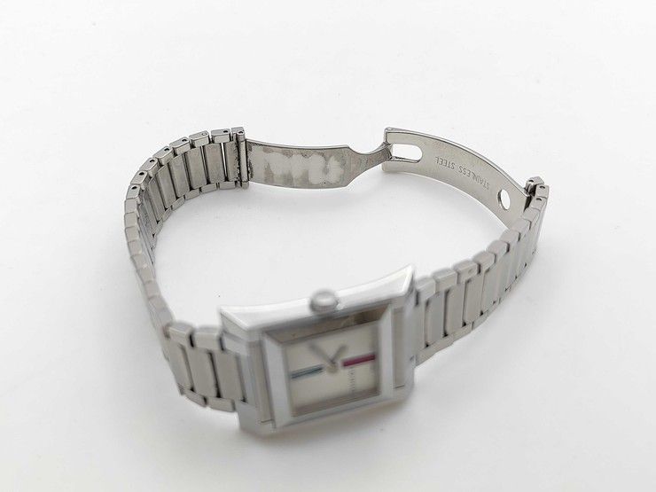 Gucci Watch Sherry Line Silver Stainless Steel 2 Hand Quartz — view 4