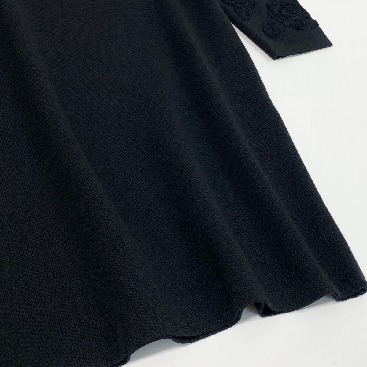 Saint Laurent Long Knit Dress Embroidery Rose Pattern Long Sleeve M Black Wool — view 4