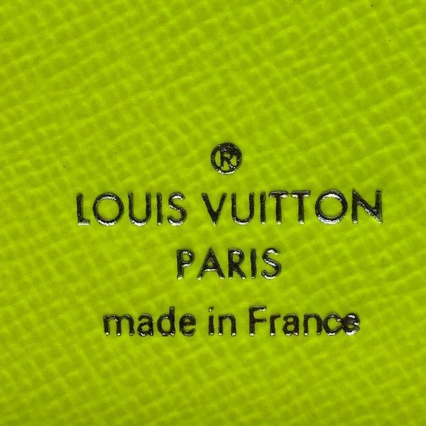 Louis Vuitton Taigarama Portefeuille Brazza NM Wallet — view 4