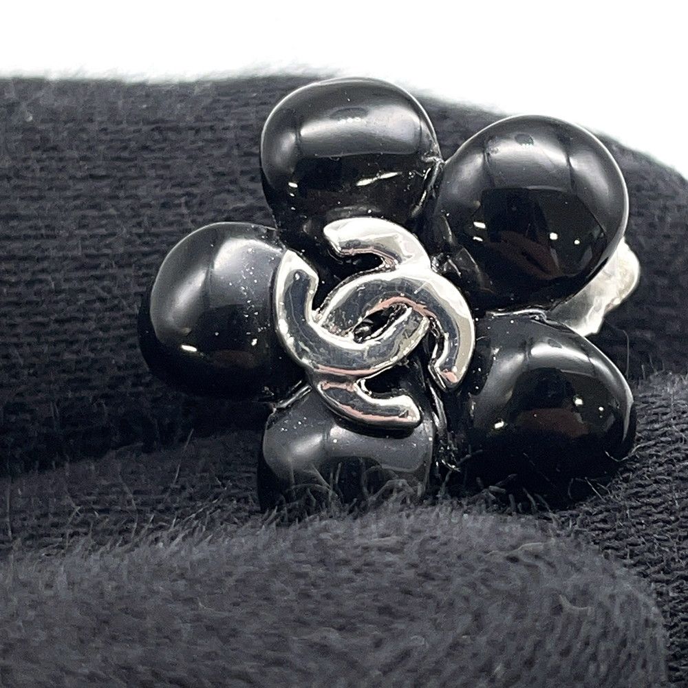 Chanel Earrings CC Logo Camellia 05 — view 7