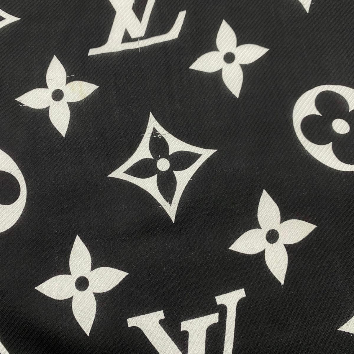 Louis Vuitton Silk Scarf Etole LV Idylle Monogram Noir Black Pink — view 8
