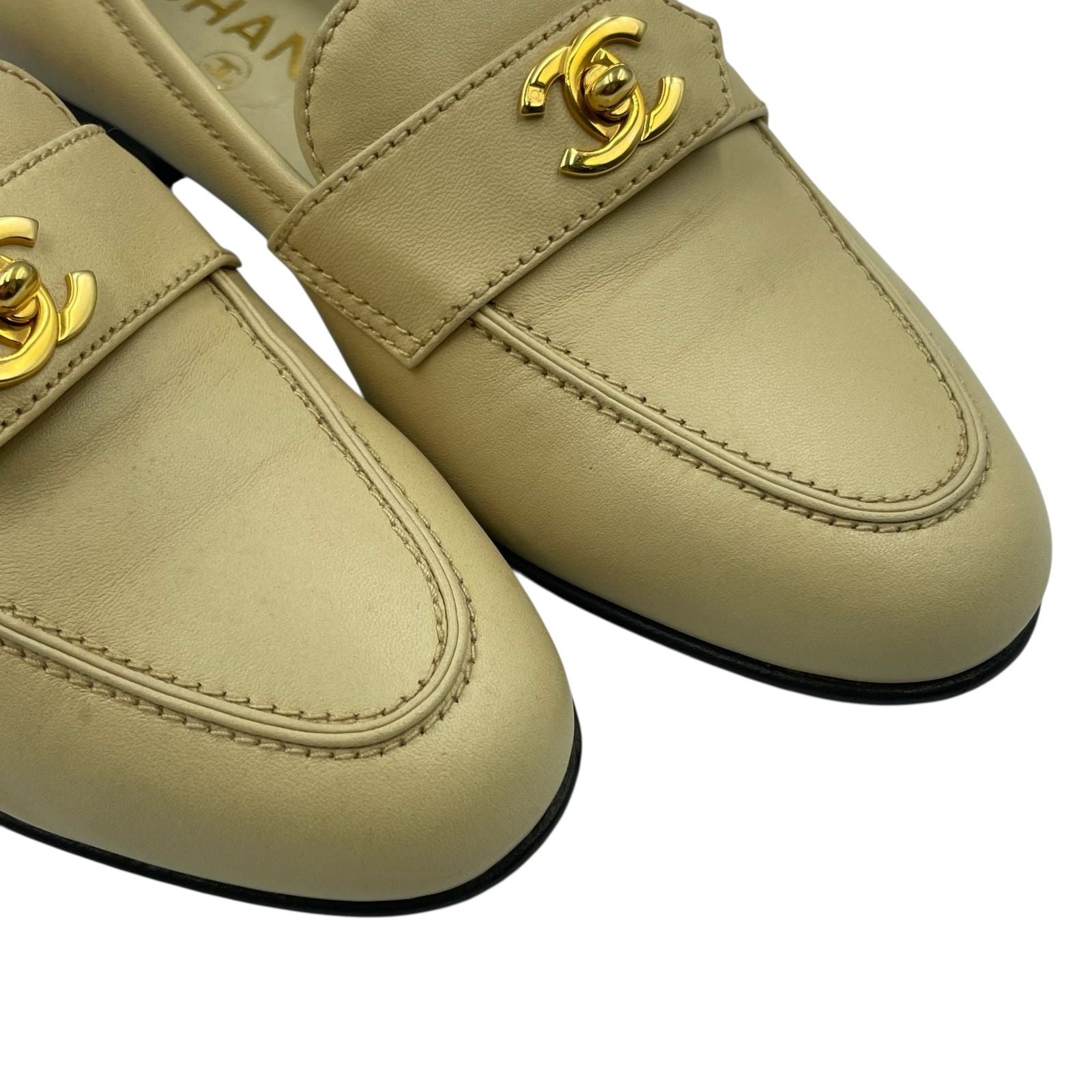 Chanel Loafers Shoes Leather CC Logo Beige — view 6
