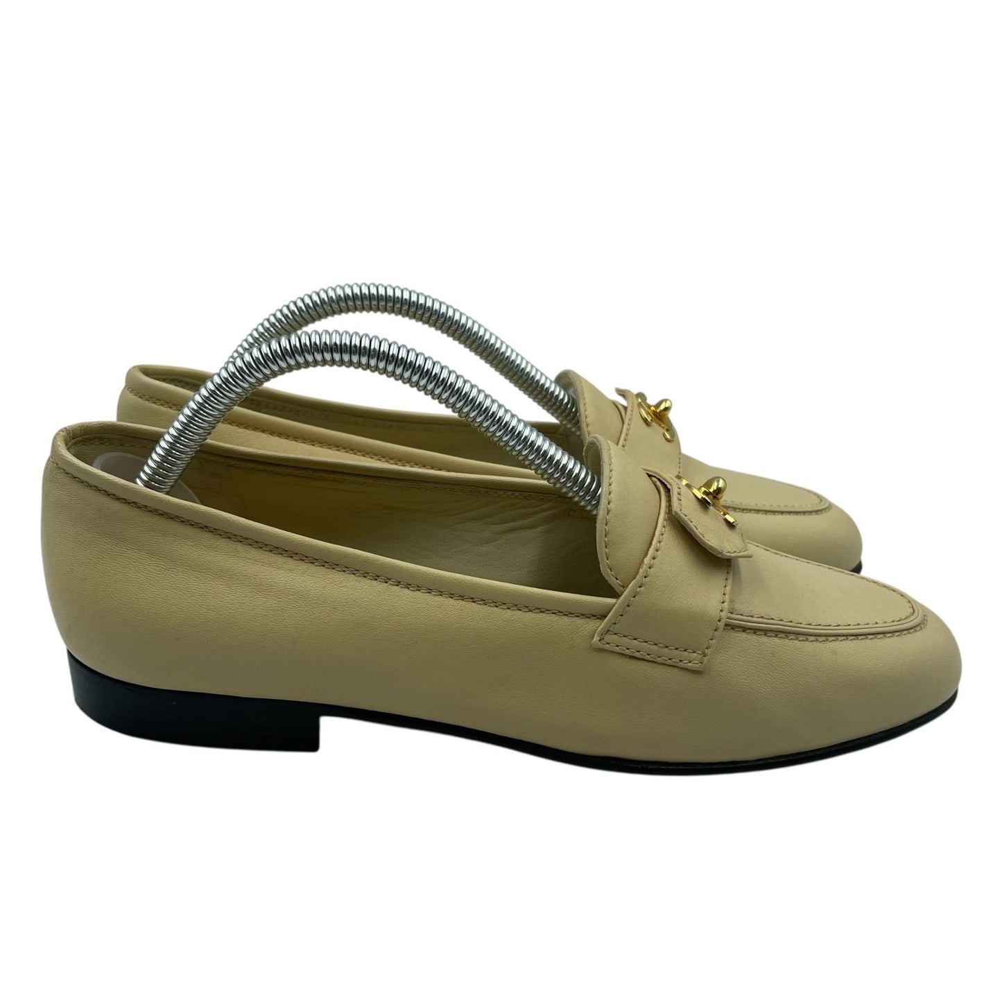 Chanel Loafers Shoes Leather CC Logo Beige — view 2