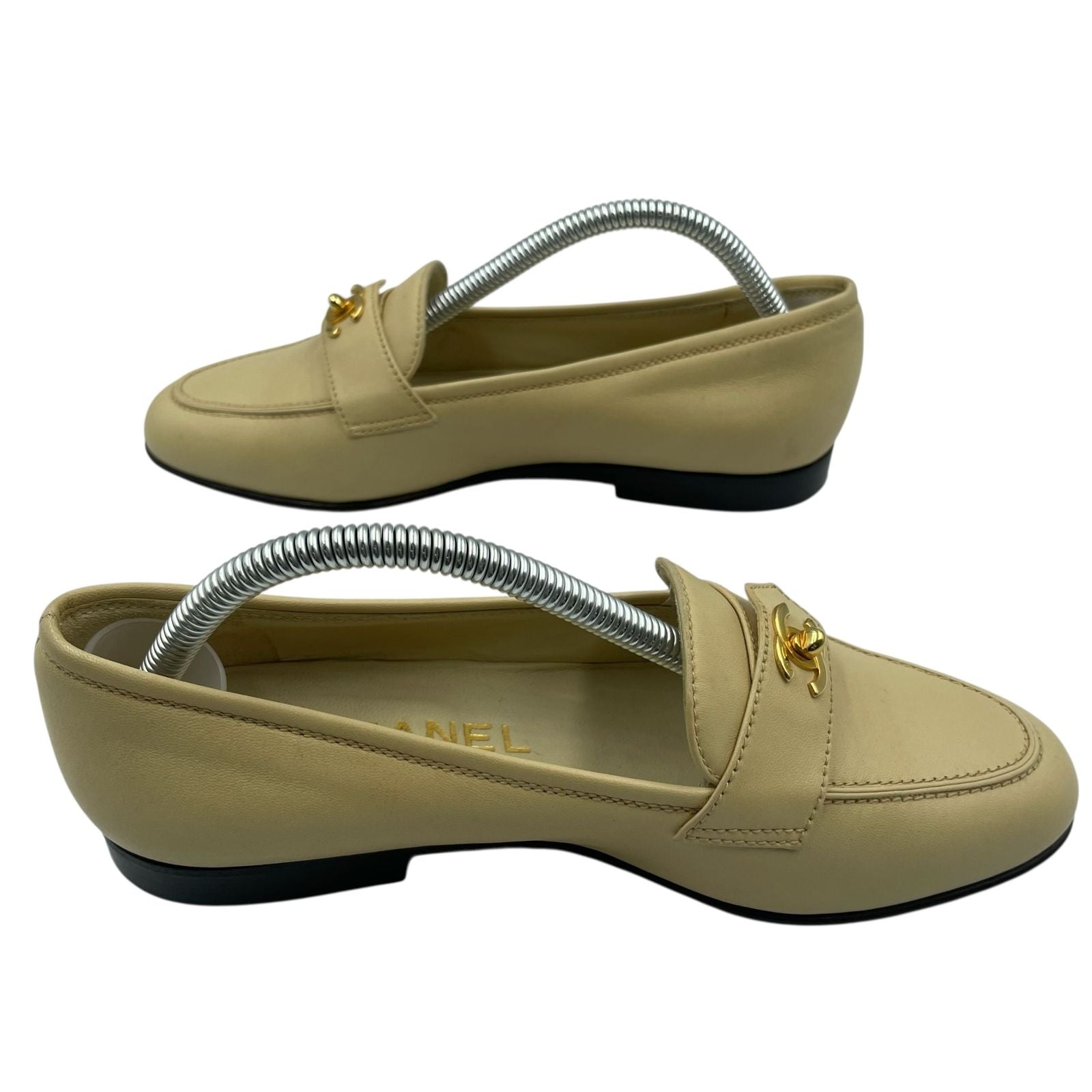 Chanel Loafers Shoes Leather CC Logo Beige — view 4