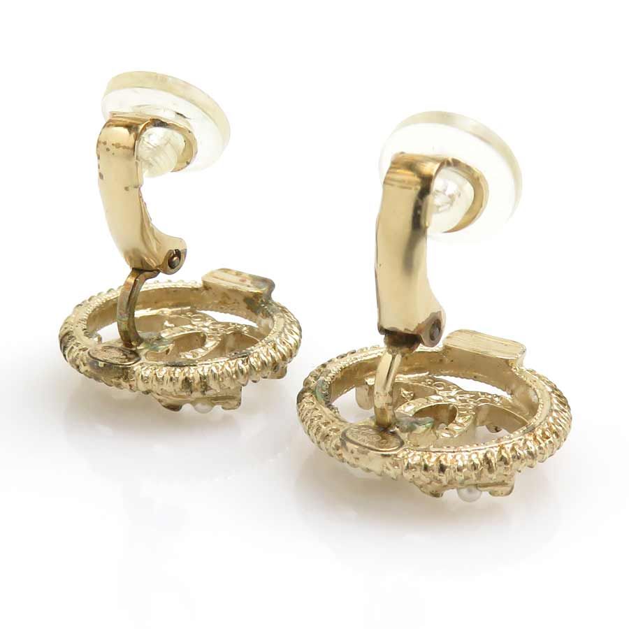 Chanel Earrings CC Logo — view 4