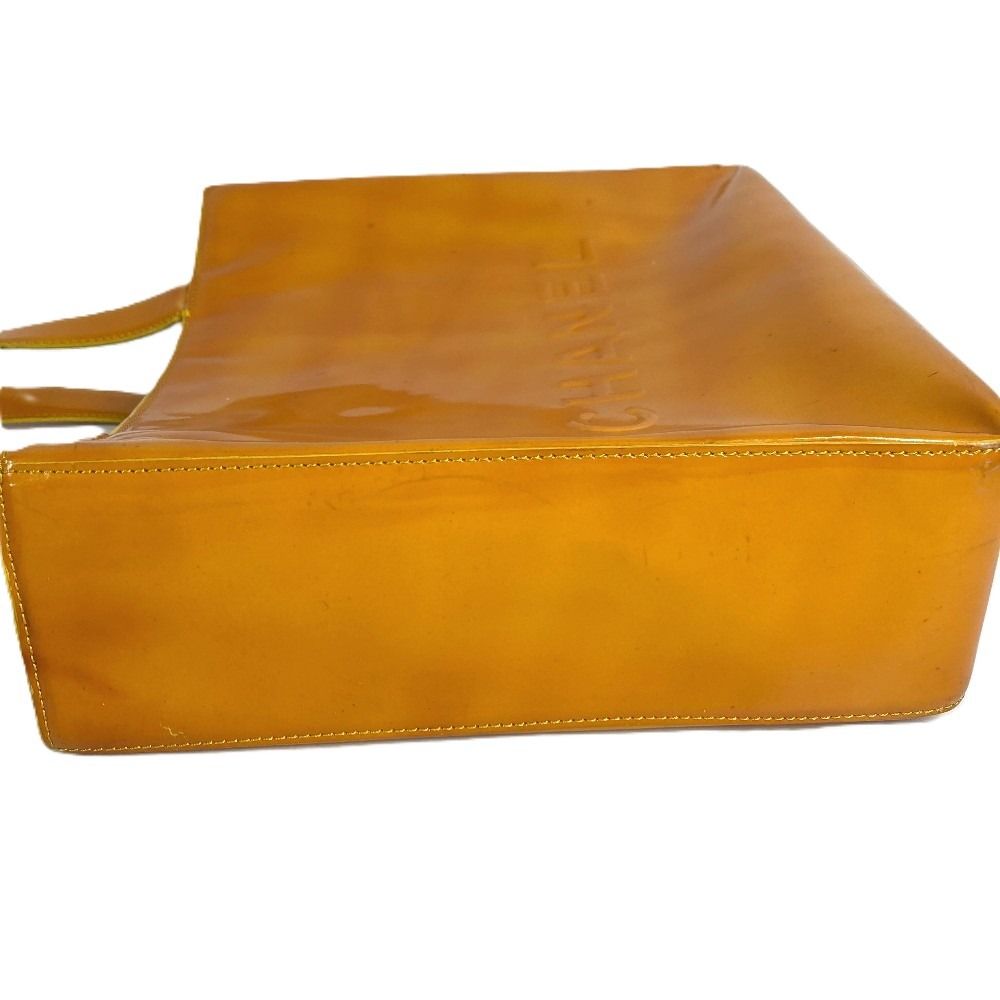 Chanel Shoulder Bag Logo Patent Yellow — view 3