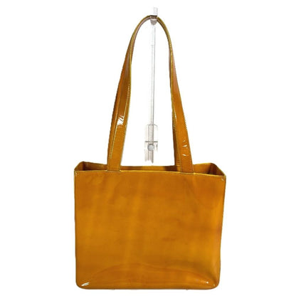 Chanel Shoulder Bag Logo Patent Yellow — view 2