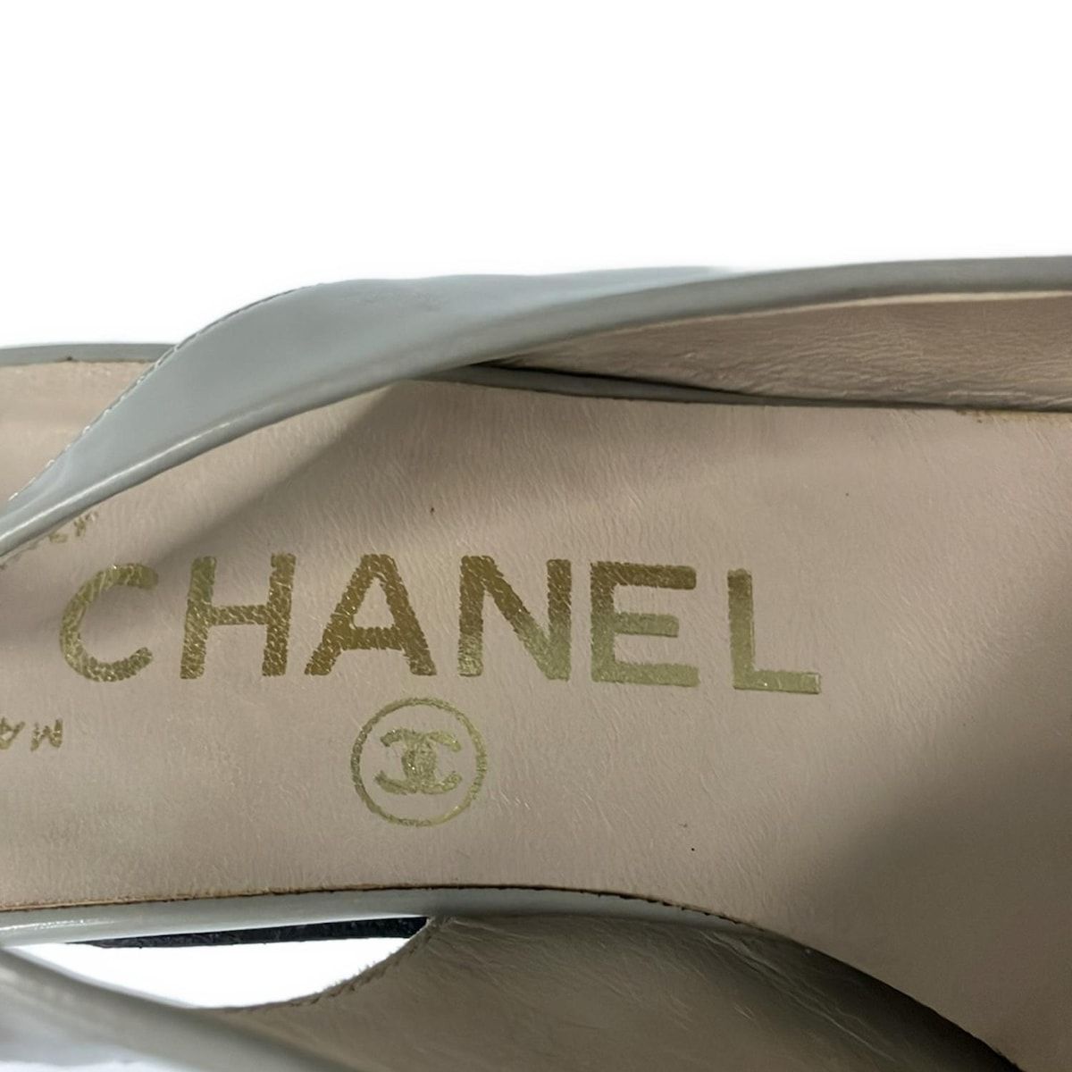Chanel Sandals Light Gray CC Logo Leather 35.5 — view 5
