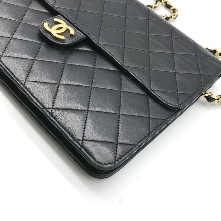 Chanel CC Logo Quilted Lambskin Chain Shoulder Bag Black — view 4