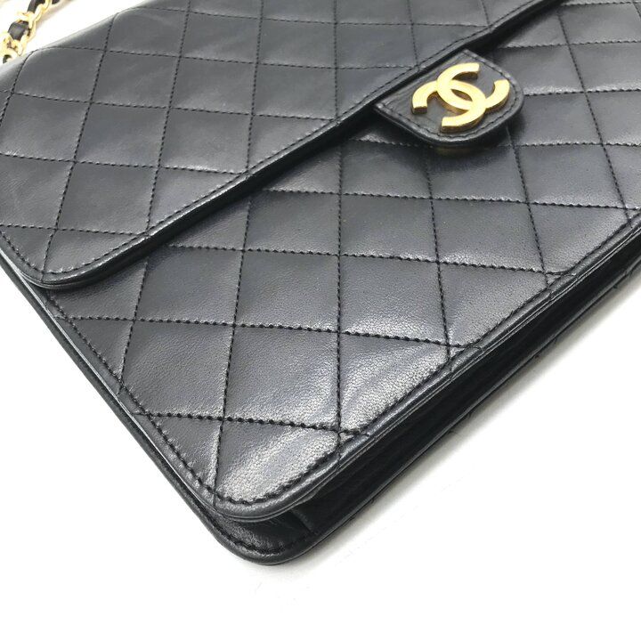 Chanel CC Logo Quilted Lambskin Chain Shoulder Bag Black — view 5