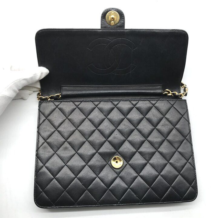 Chanel CC Logo Quilted Lambskin Chain Shoulder Bag Black — view 7