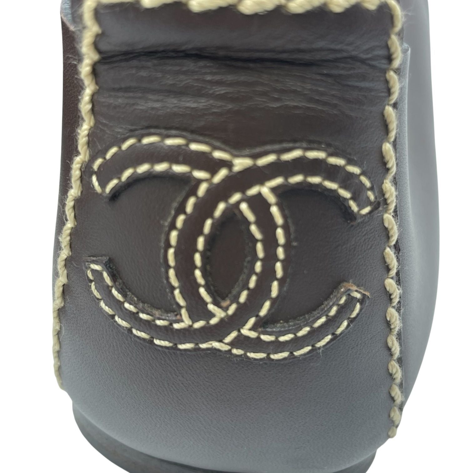 Chanel Loafers Leather CC Logo Brown — view 6