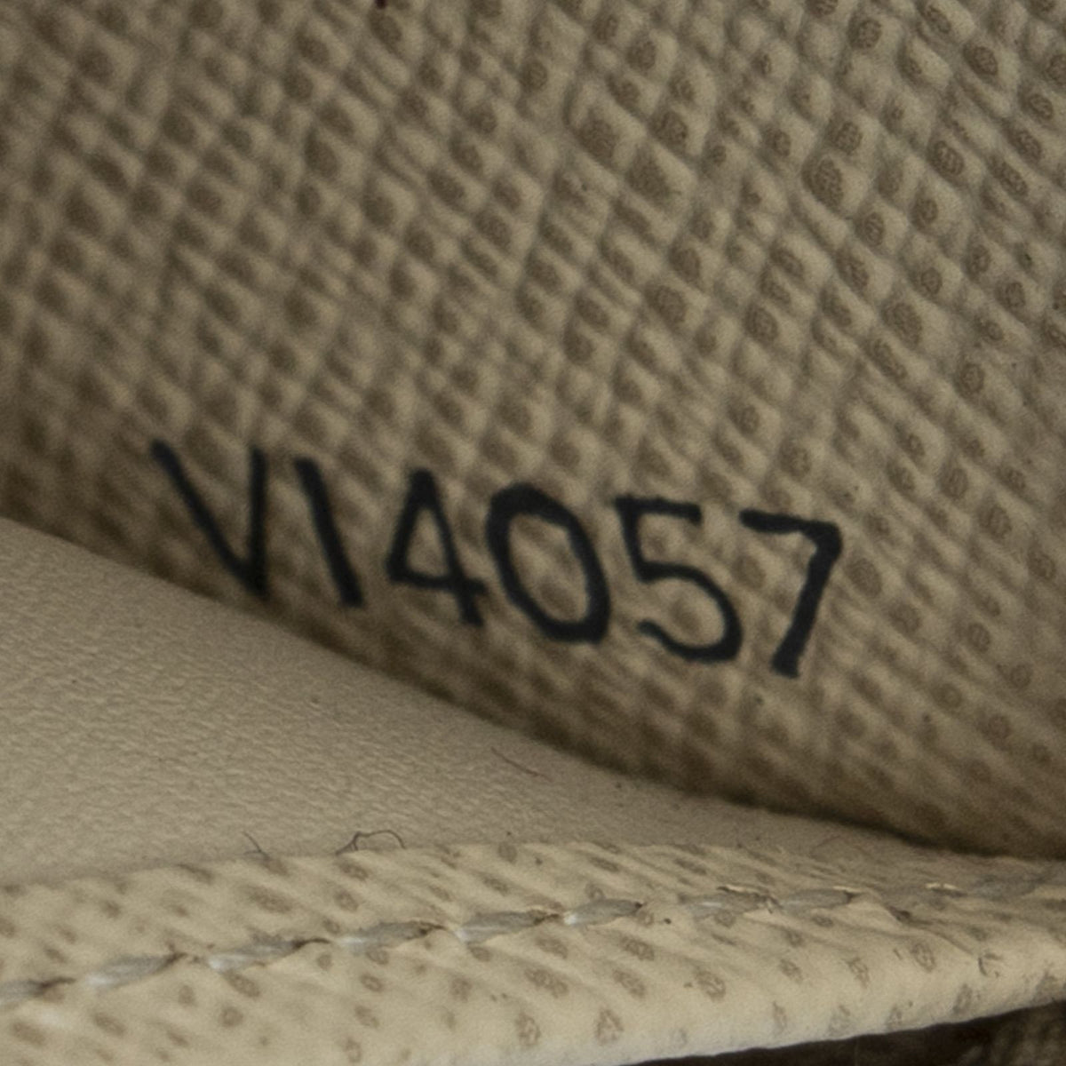 Louis Vuitton Zippy Wallet Ivory Damier Azur — view 5
