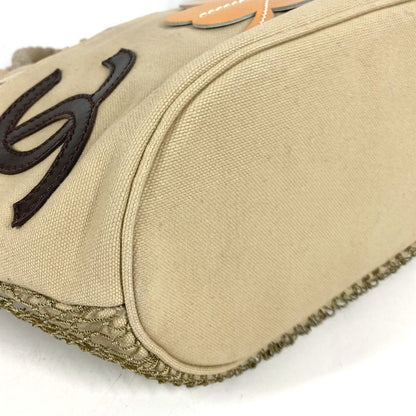 Chanel Handbag CC Logo Jumbo Canvas Beige — view 4