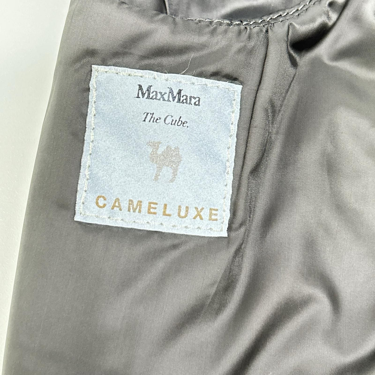 Max Mara Gray the Cube Cameluxe Long Padded Vest 40 — view 8