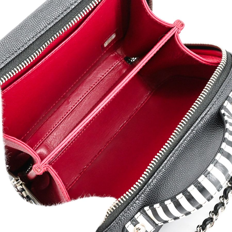 Chanel Handbag CC Filigree Small Vanity Bag — view 4