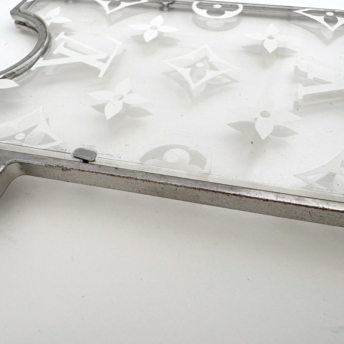 Louis Vuitton Cles LV Priz Key Holder ID Charm Card Case Plastic Clear White — view 5