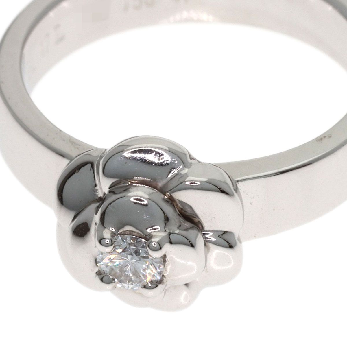 Chanel Camellia Diamond 47 Ring 18K White Gold — view 7