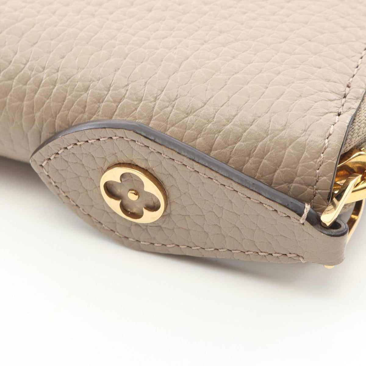 Louis Vuitton L Wallet — view 6