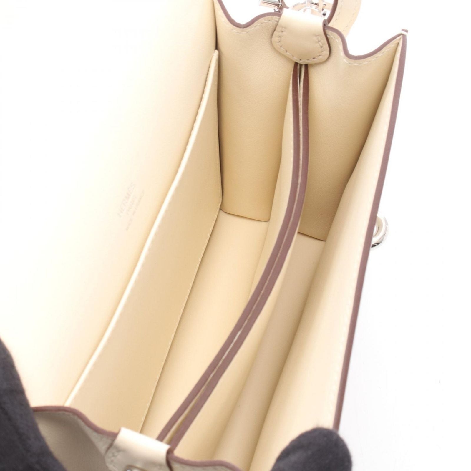 Hermes Shoulder Bag Sac Roulis Mini Nata Calfskin — view 3