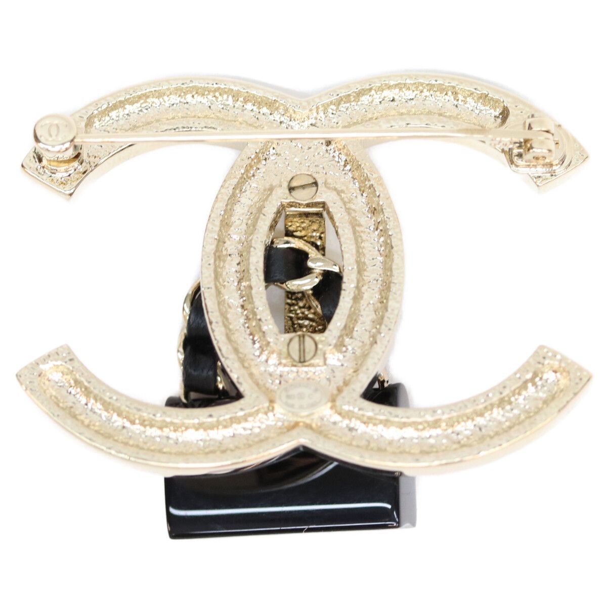Chanel CC Logo Quilted Matelasse Brooch Gold Black — view 4