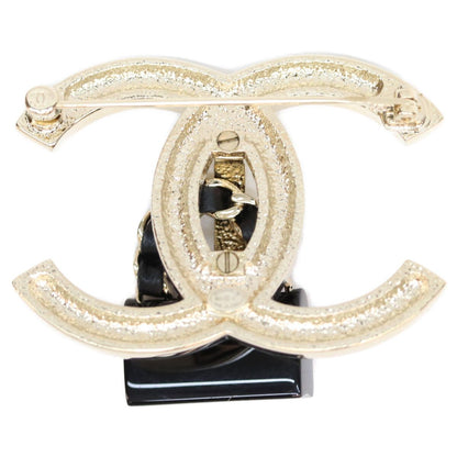 Chanel CC Logo Quilted Matelasse Brooch Gold Black — view 4