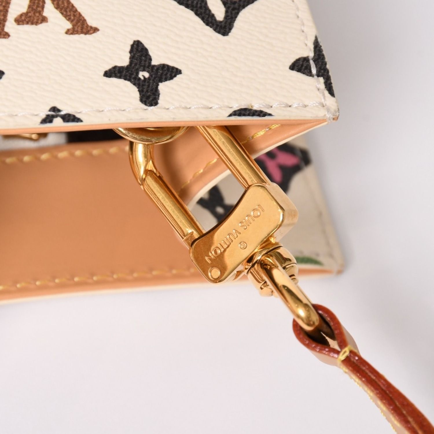 Louis Vuitton Monogram Craggy Sac Plat 2-Way Tote Bag Ivory Multicolor — view 4