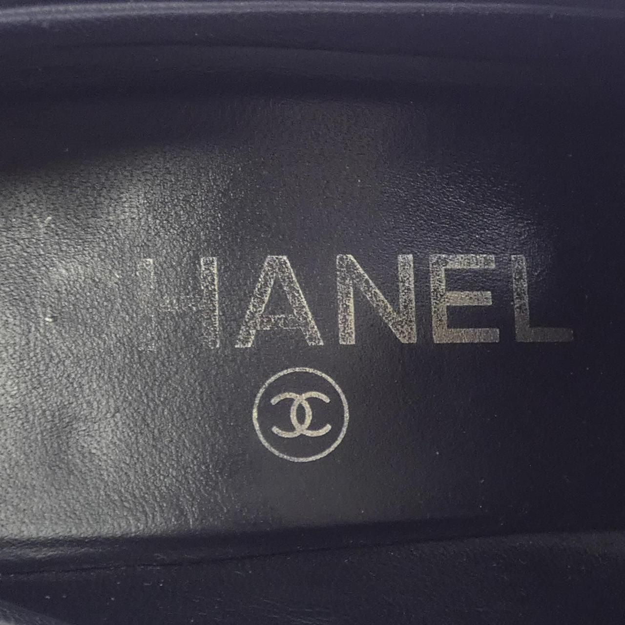Chanel Loafers Shoes Black — view 6