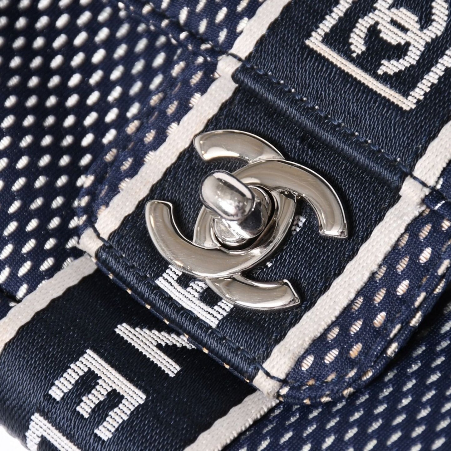 Chanel Sports Line Mesh Chain Shoulder Bag Fabric CC Logo CC Turnlock Navy — view 8