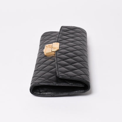 Chanel Metiers D'art Collection Clutch CC Logo Aged Calfskin Black — view 4